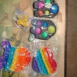 Simple dimple fidget toys / pop it